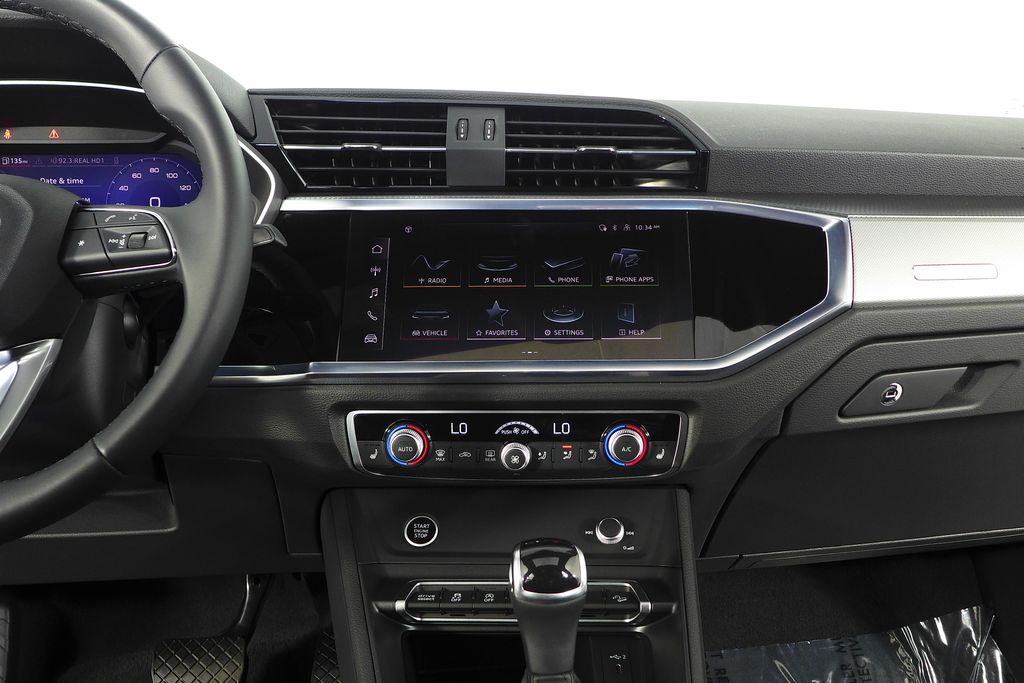 Thumbnail: 2023 Audi Q3 - 26