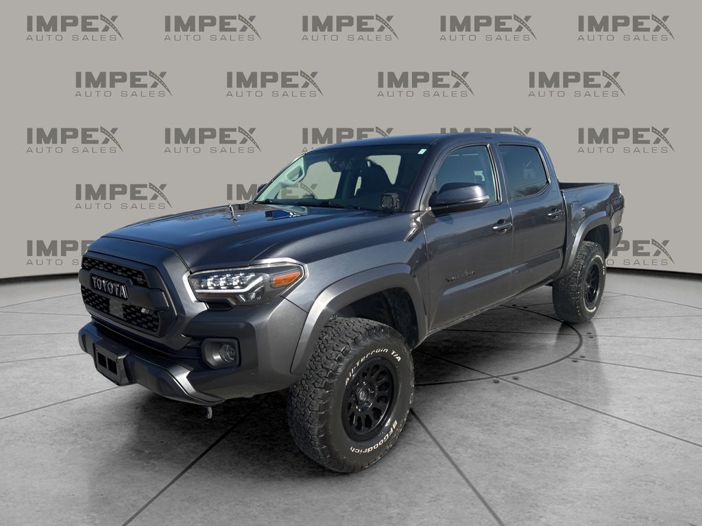 2022 Toyota Tacoma SR5's photo