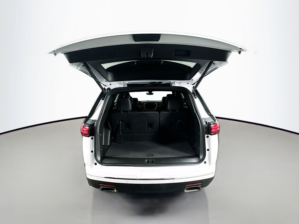 Used 2023 White Chevrolet Premier image 28