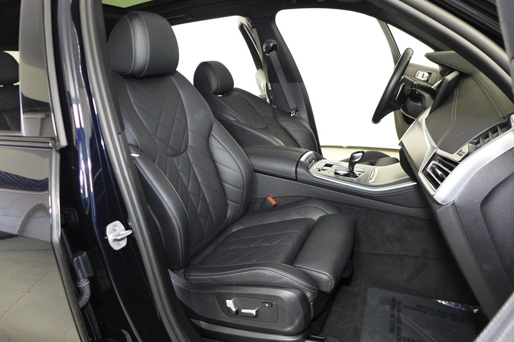 Thumbnail: 2023 BMW X5 - 18
