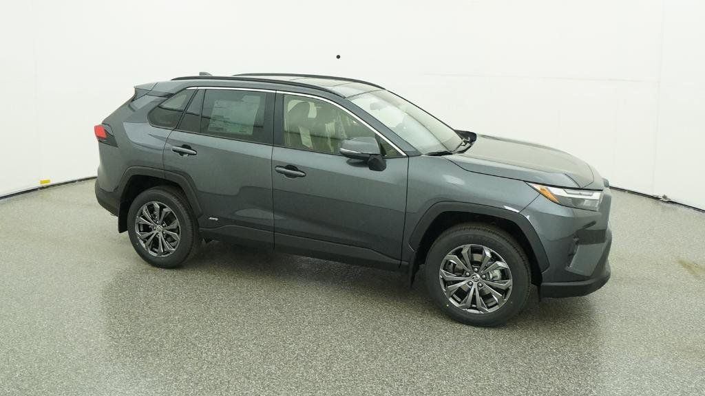 Thumbnail: 2025 Toyota RAV4 - 29