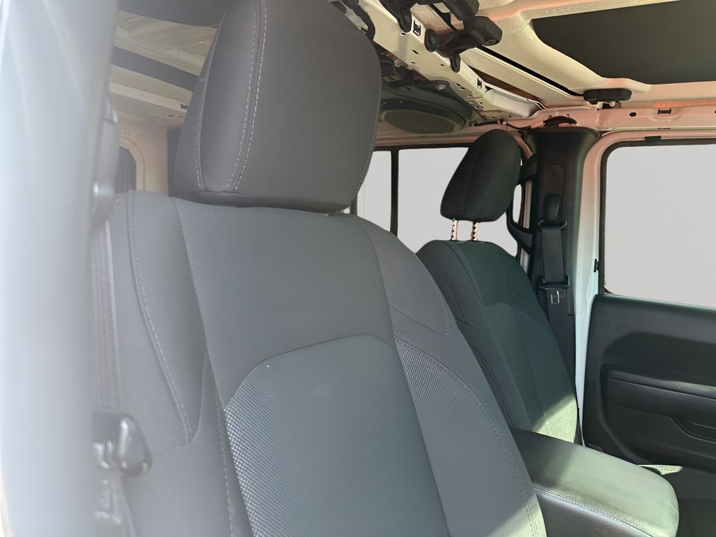 Used 2022 White Jeep Unlimited Sport S image 15