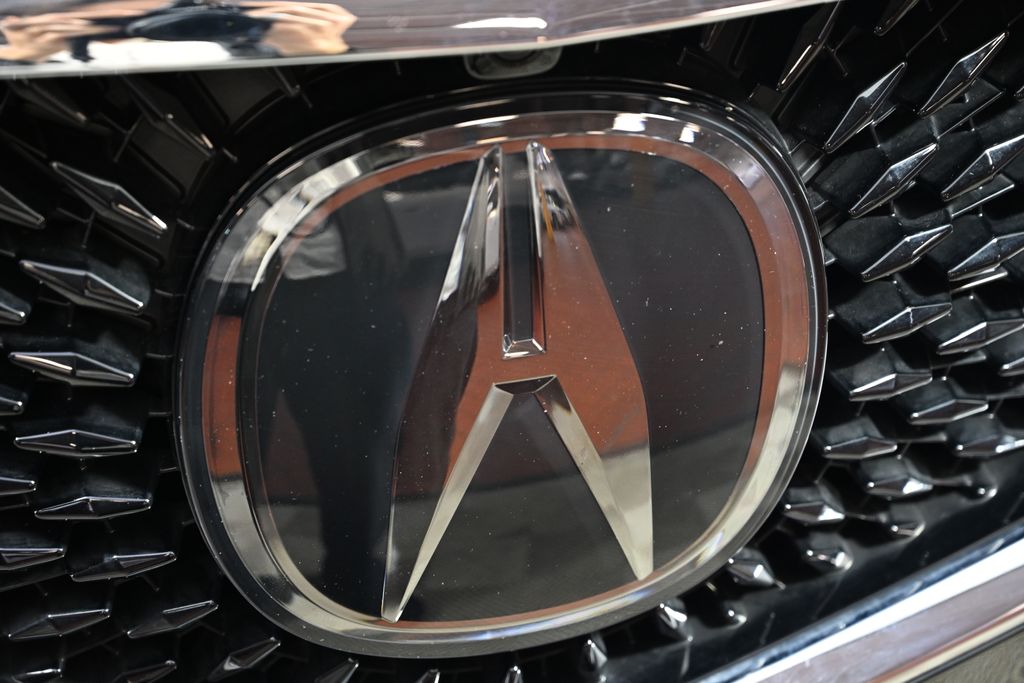 Thumbnail: 2023 Acura MDX - 13