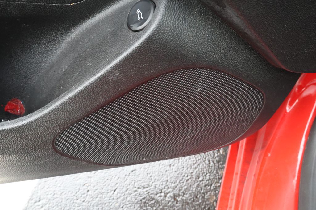 Thumbnail: 2017 Chevrolet Cruze - 15