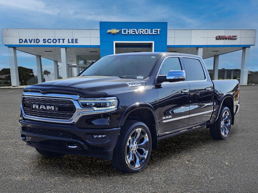 Diamond Black Crystal Pearlcoat 2022 RAM 1500 Limited Crew Cab 4WD Pickup Truck Four-Wheel Drive 8-Speed Automatic