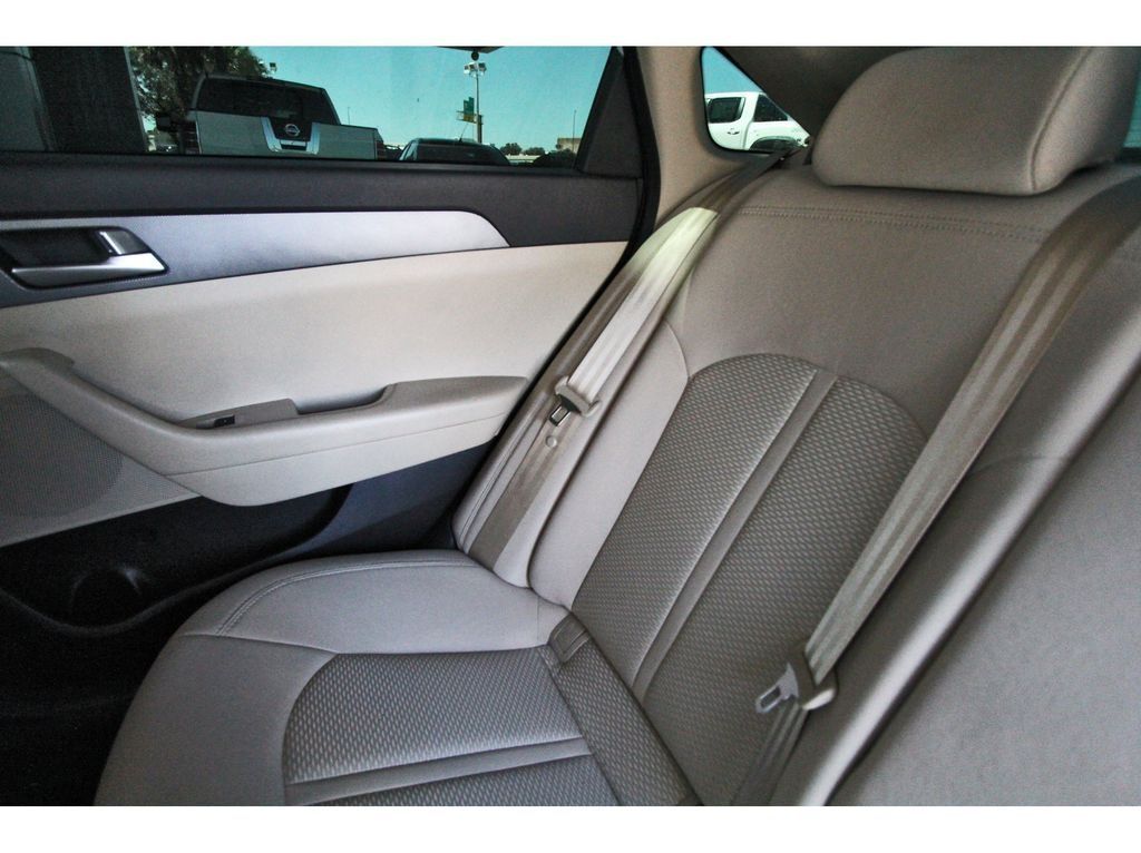 2017 Hyundai Sonata SE White at Autostrade