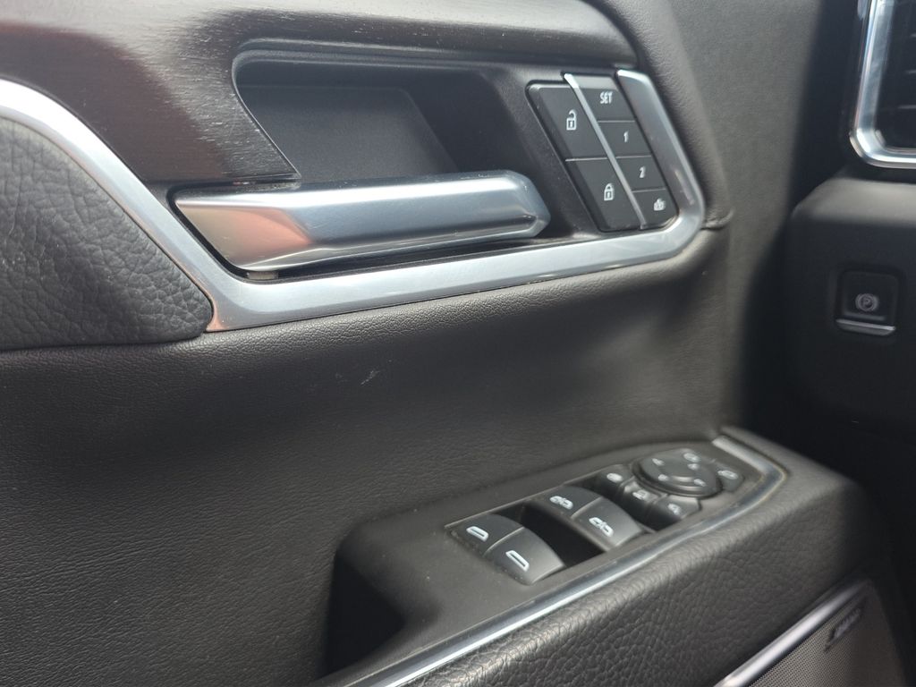 Used 2025 Silver GMC Denali image 11