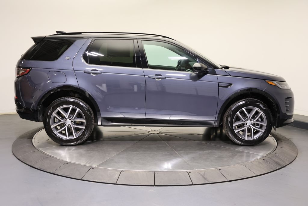 Thumbnail: 2026 Land Rover Discovery Sport - 6