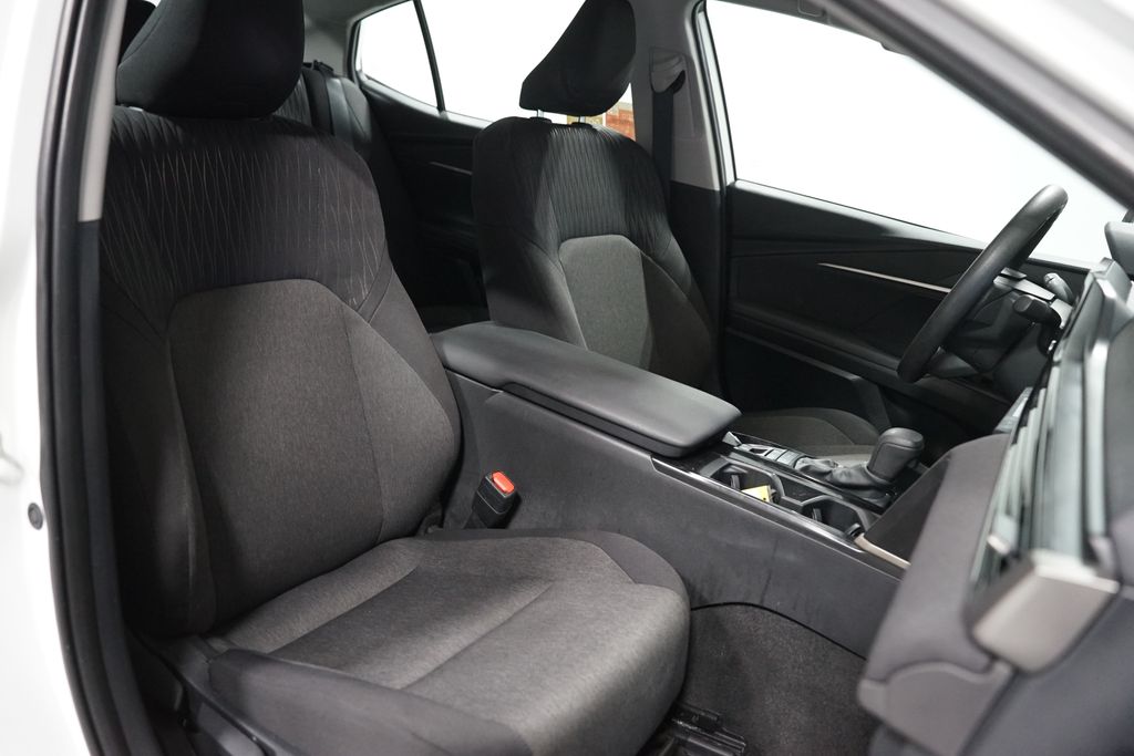 Thumbnail: 2025 Toyota Camry - 28