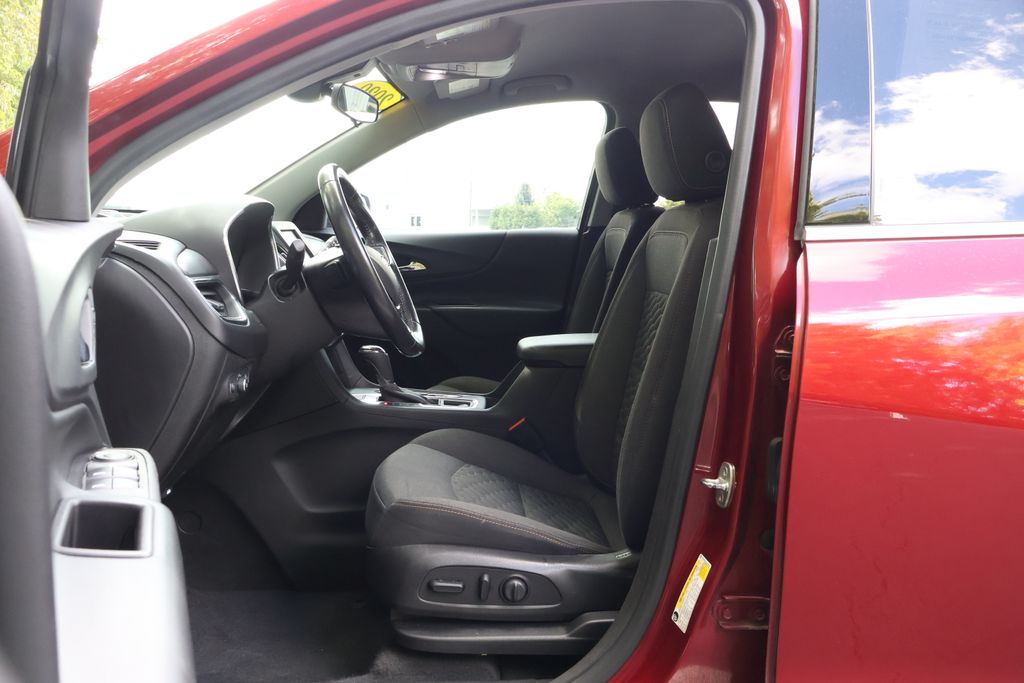 Thumbnail: 2020 Chevrolet Equinox - 29