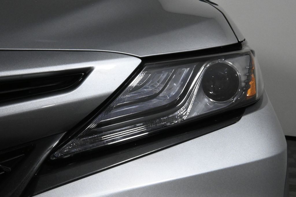 Thumbnail: 2023 Toyota Camry - 12