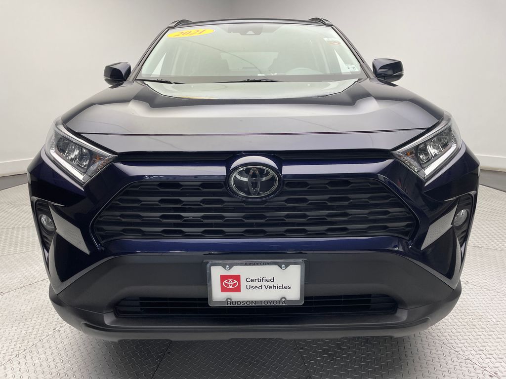 2021 Toyota RAV4 XLE 2