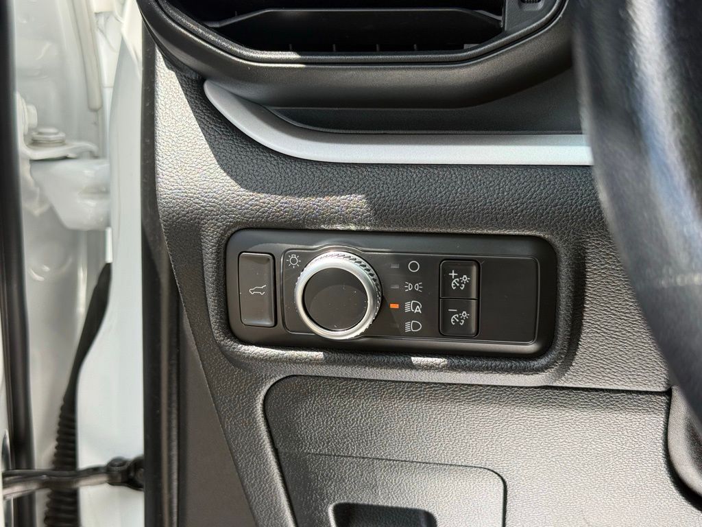Used 2020 White Ford XLT image 14