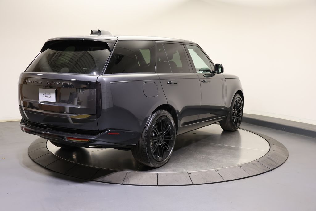 Thumbnail: 2026 Land Rover Range Rover - 5