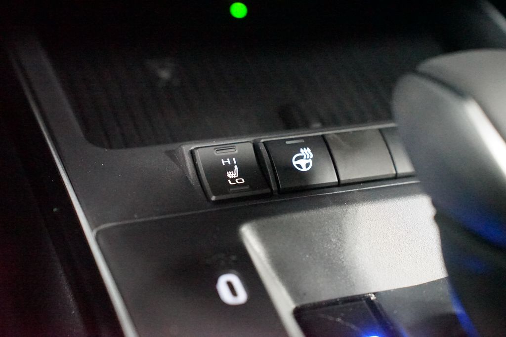 Thumbnail: 2026 Toyota Corolla Cross - 21