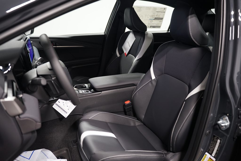 Thumbnail: 2025 Toyota Camry - 28