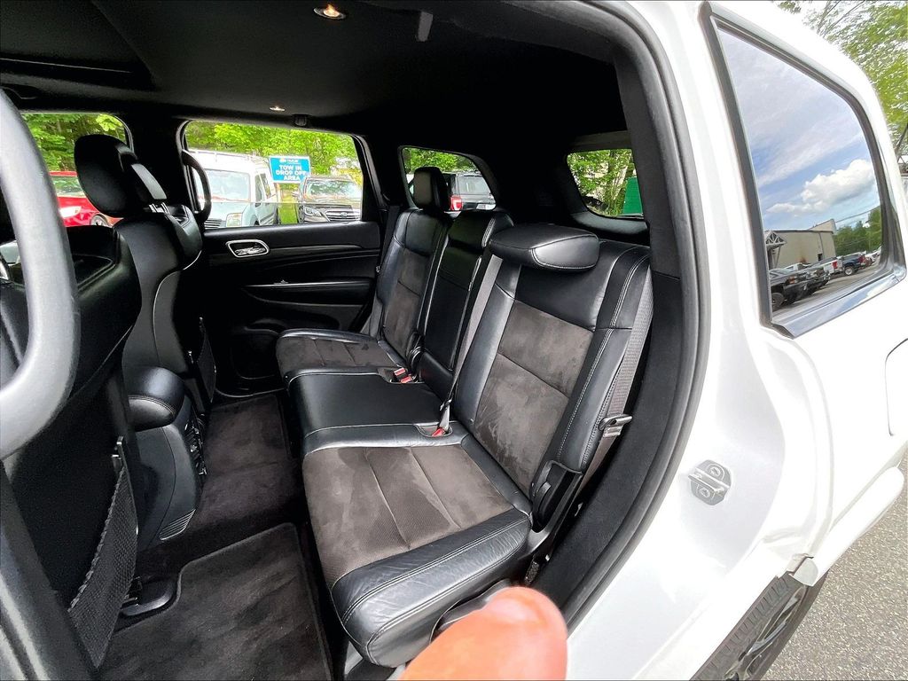 2019 Jeep Grand Cherokee — photo 15