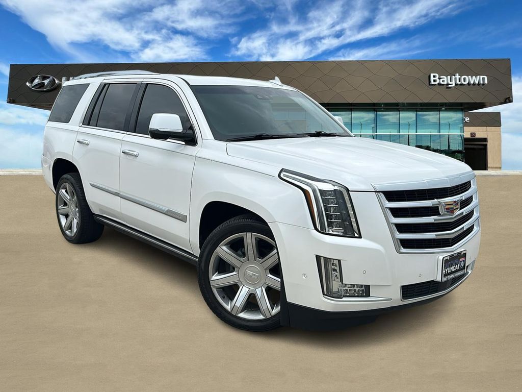 Crystal White Tricoat 2018 Cadillac Escalade Premium Luxury 4WD SUV / Crossover Four-Wheel Drive