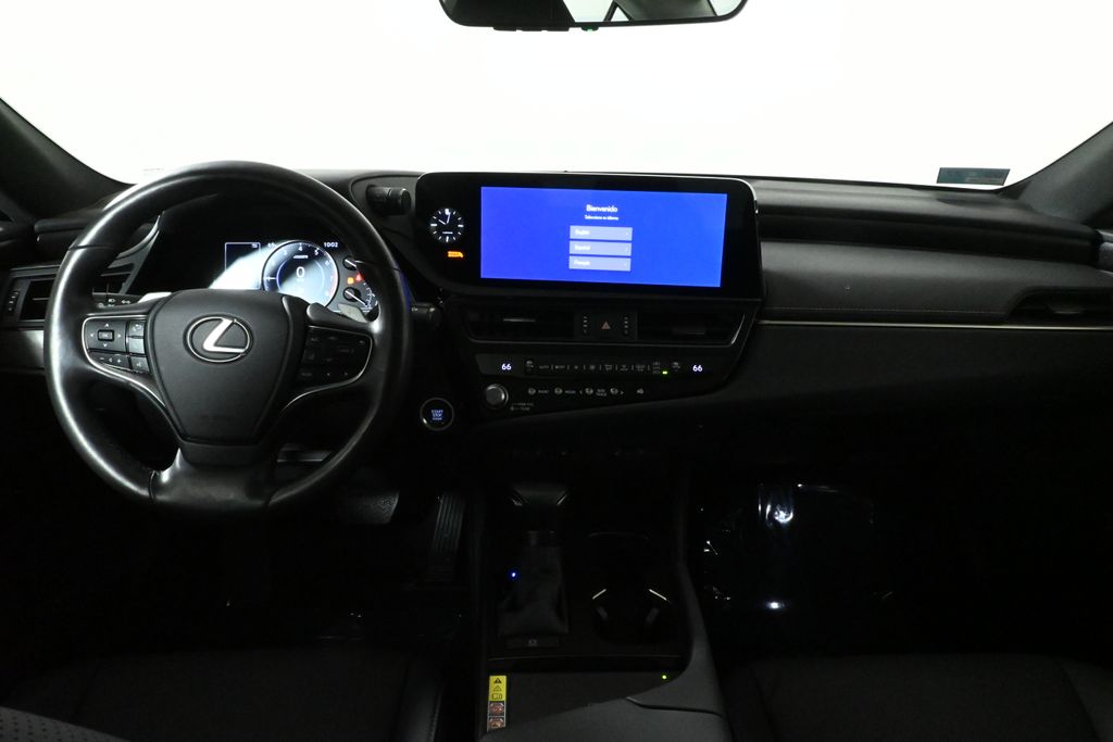 Thumbnail: 2023 Lexus ES - 17