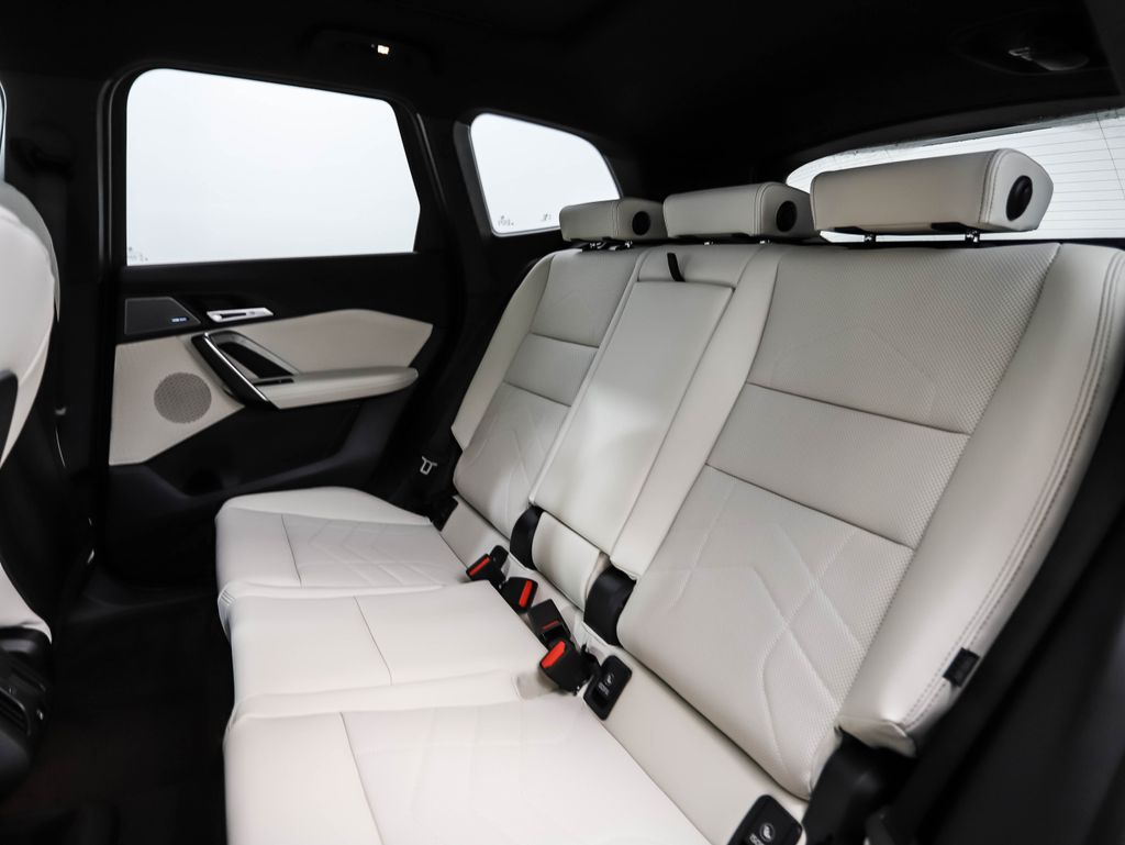 Thumbnail: 2026 BMW X1 - 22