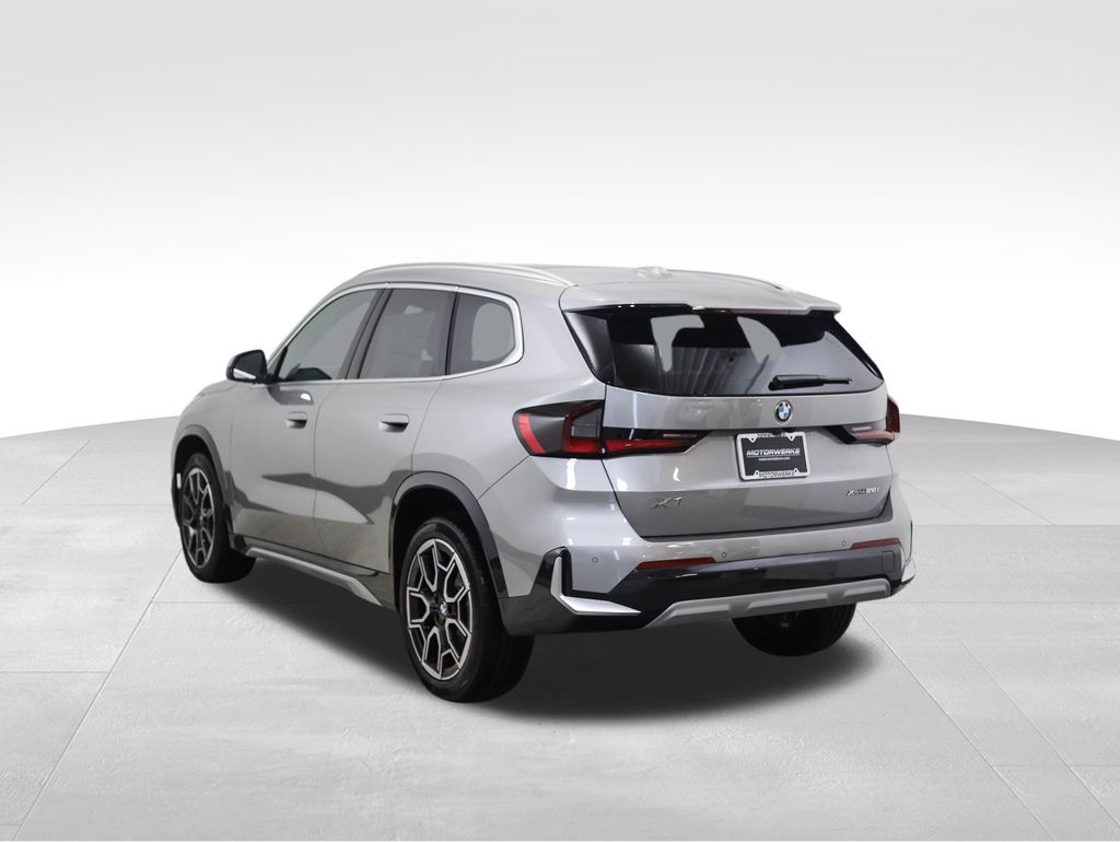 2025 BMW X1 xDrive28i 3