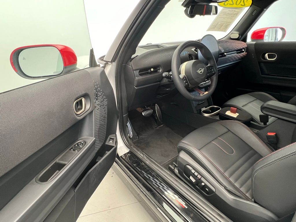 Thumbnail: 2025 MINI Cooper - 24