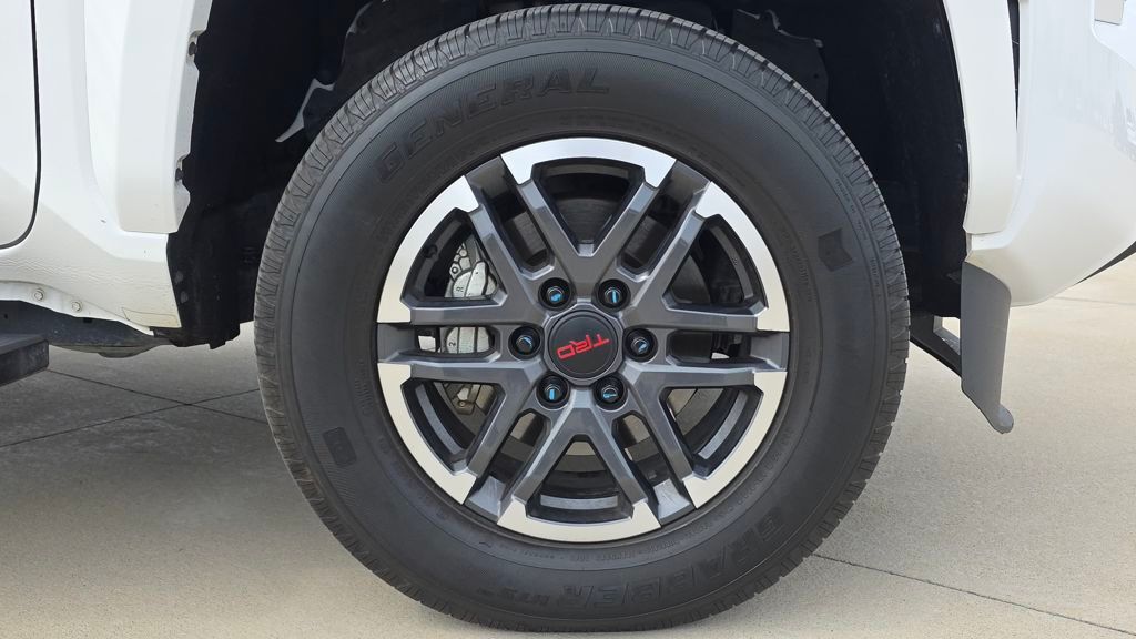 2024 Toyota Tacoma TRD Sport - Photo 12
