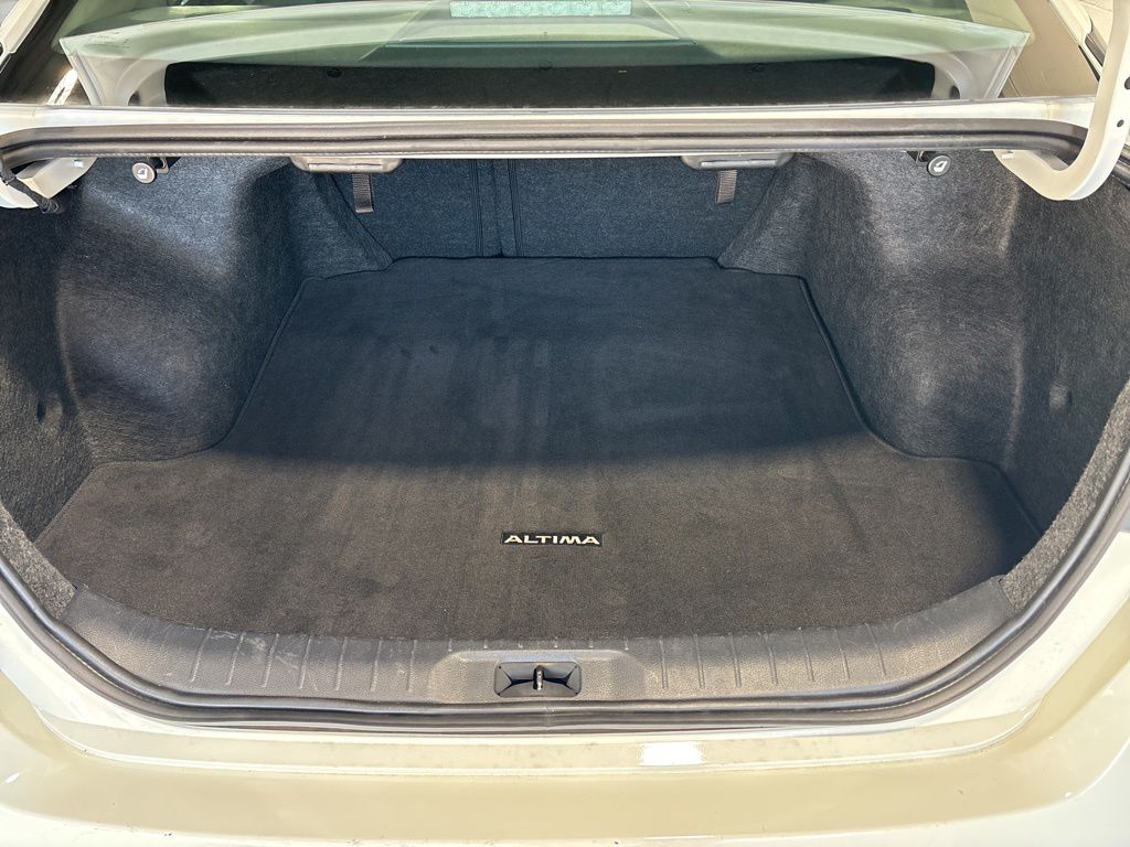 2025 Nissan Altima SV - Photo 16