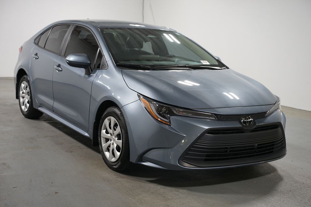 Thumbnail: 2025 Toyota Corolla - 3