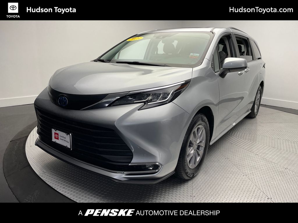 Thumbnail: 2023 Toyota Sienna - 1
