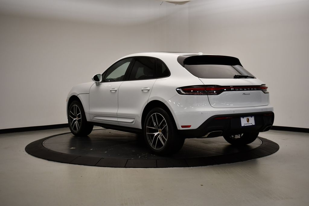 2024 Porsche Macan  4