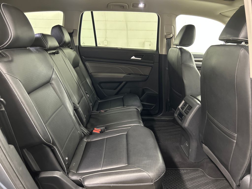 Certified Used 2022  Volkswagen 3.6L V6 SE w/Technology image 27