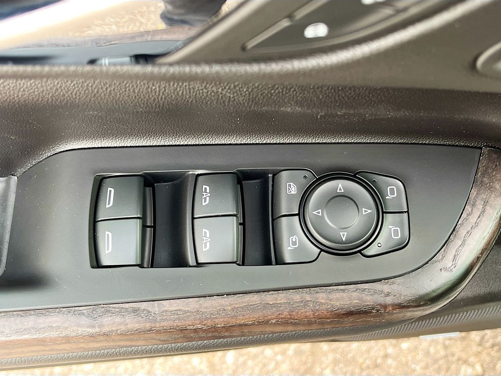 2023 GMC Acadia Denali - Photo 18