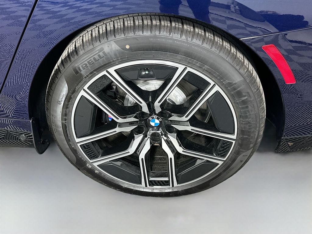 Thumbnail: 2026 BMW 7 Series - 23