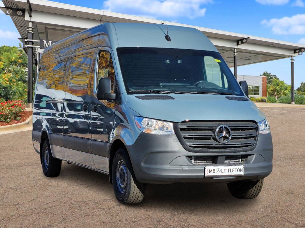 2024 Mercedes-Benz Sprinter 2500 Cargo 170 WB 2