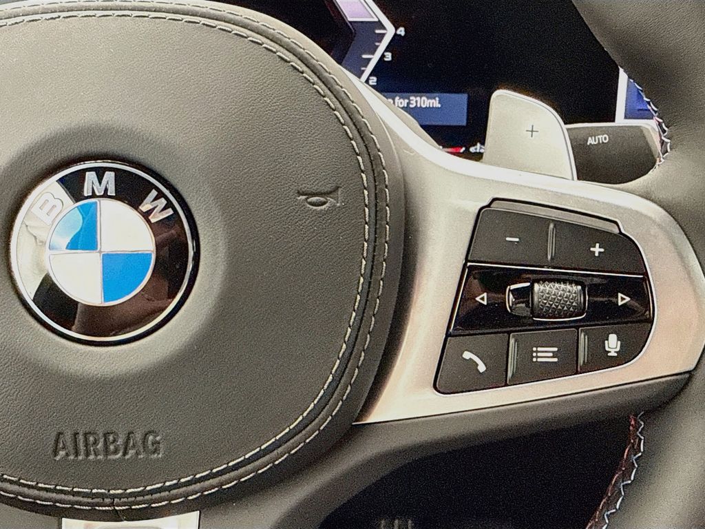 Thumbnail: 2027 BMW X6 - 12