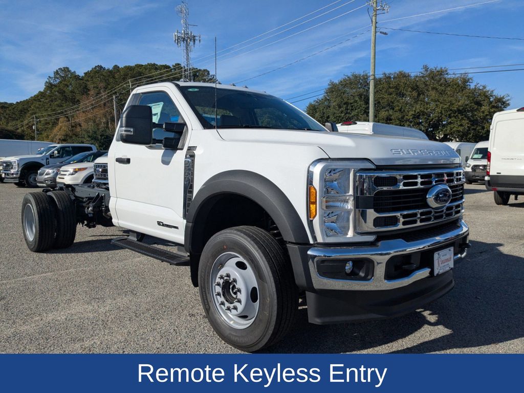 2025 Ford F-600 Chassis XL
