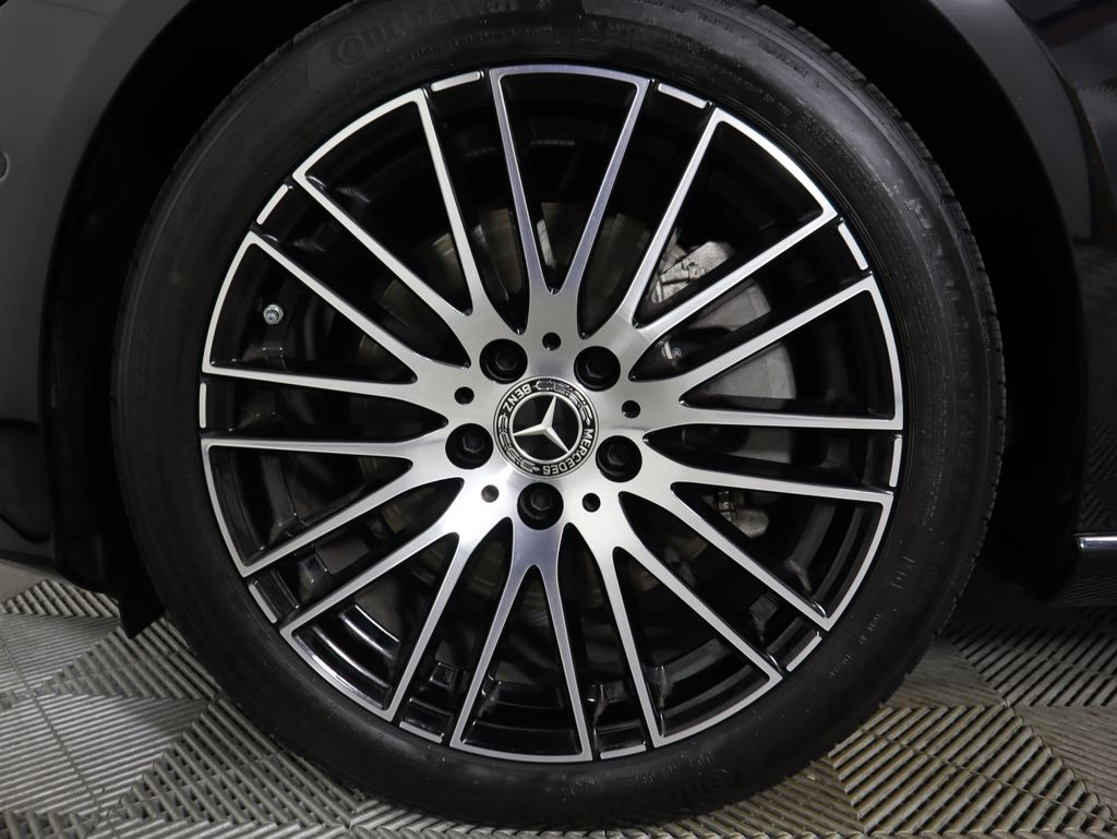 Thumbnail: 2025 Mercedes-Benz C-Class - 30