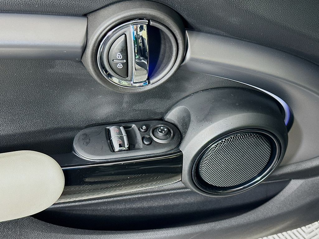 Thumbnail: 2024 MINI Cooper - 18