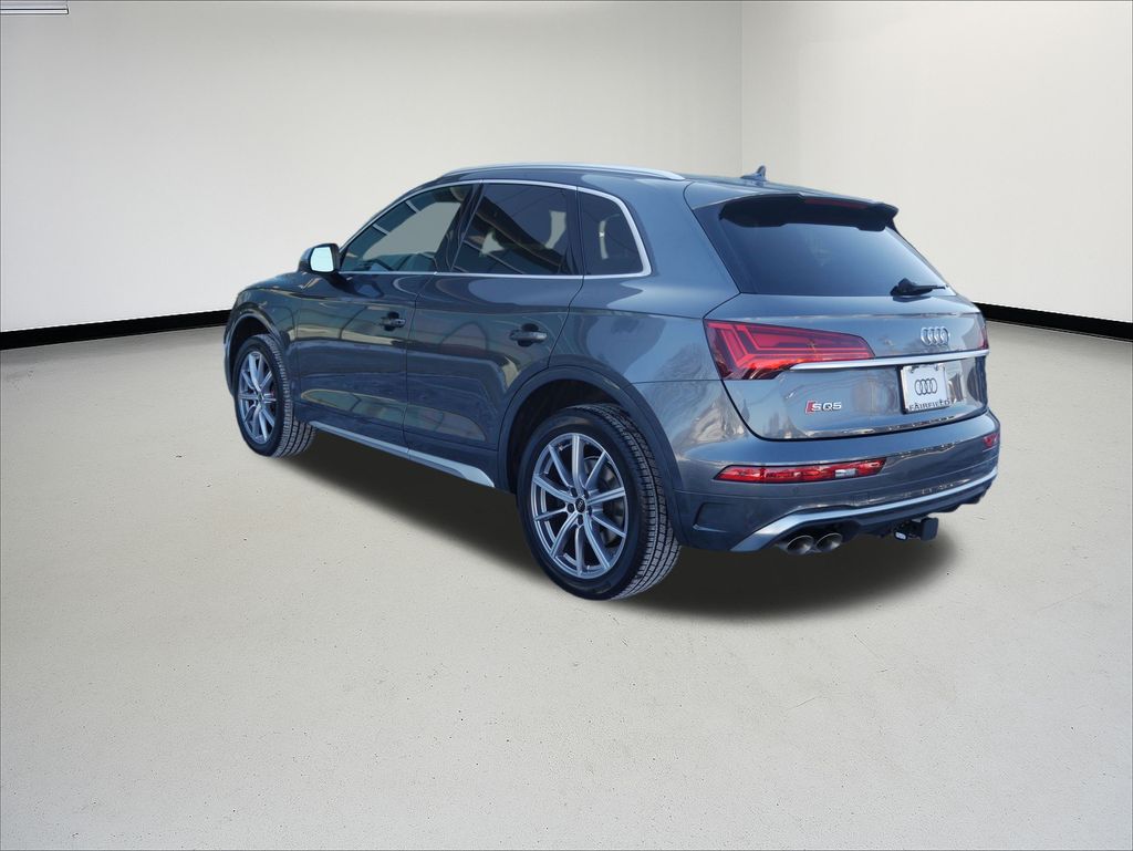 Thumbnail: 2023 Audi SQ5 - 3