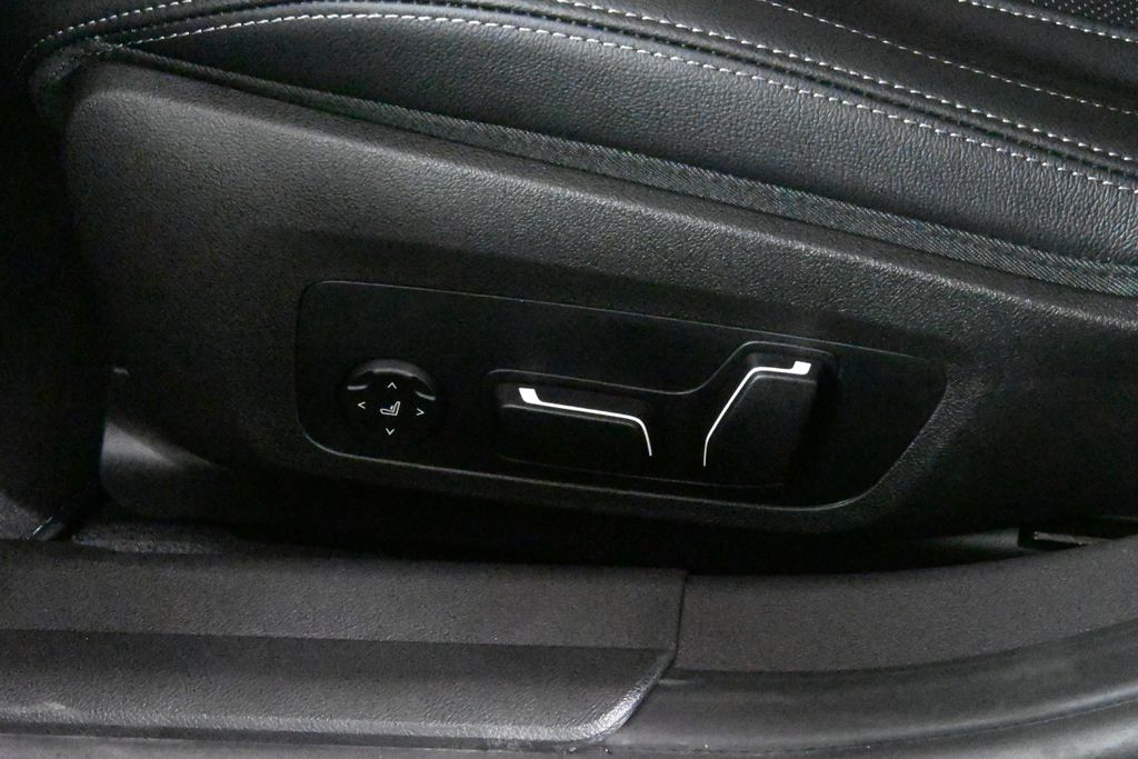 Thumbnail: 2026 BMW 3 Series - 28