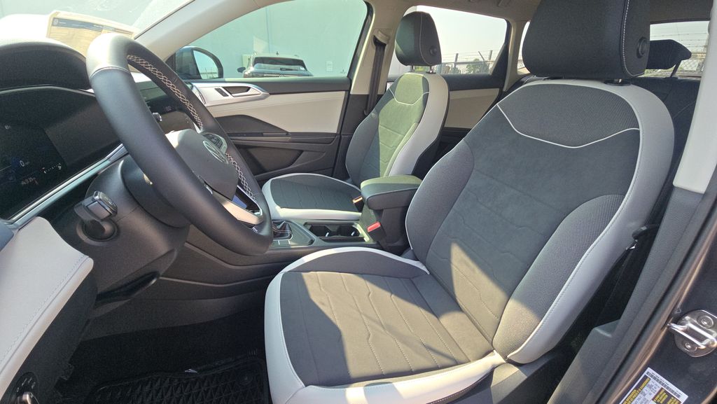 2025 Volkswagen Taos