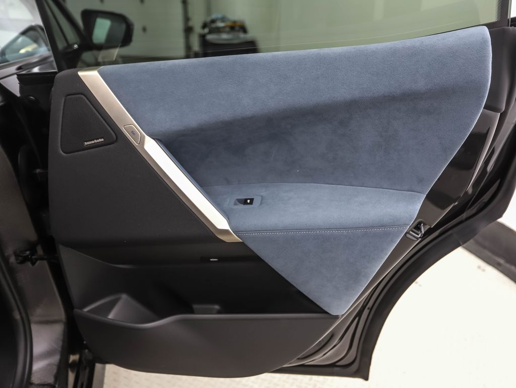 2026 BMW iX  23