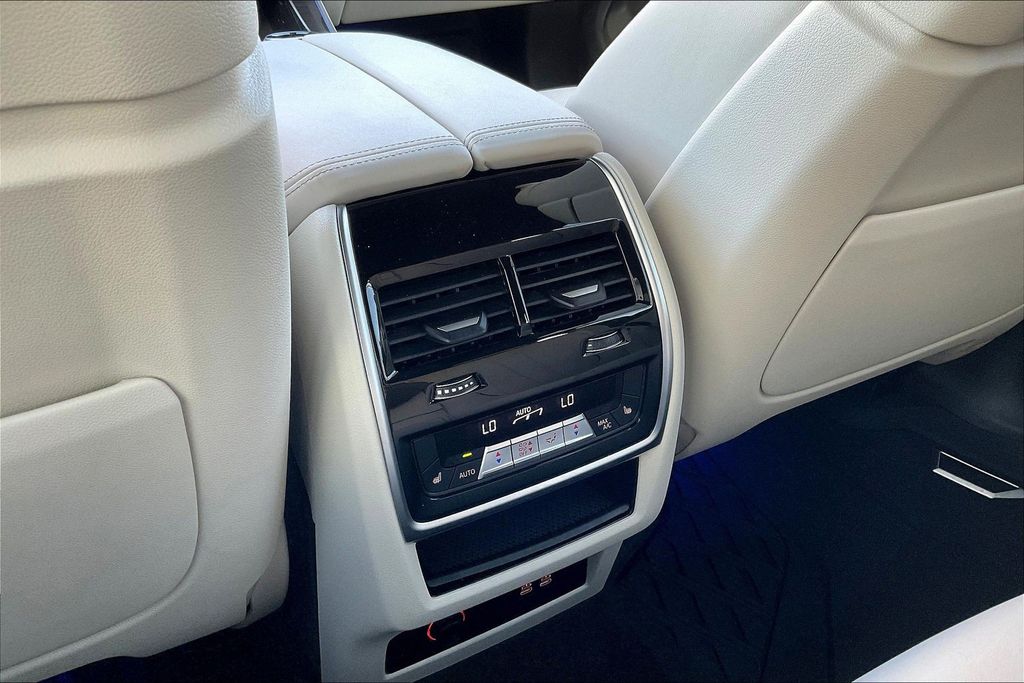 2025 BMW X5 40i - Photo 10