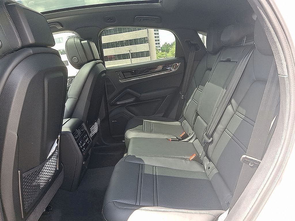 Thumbnail: 2025 Porsche  - 14