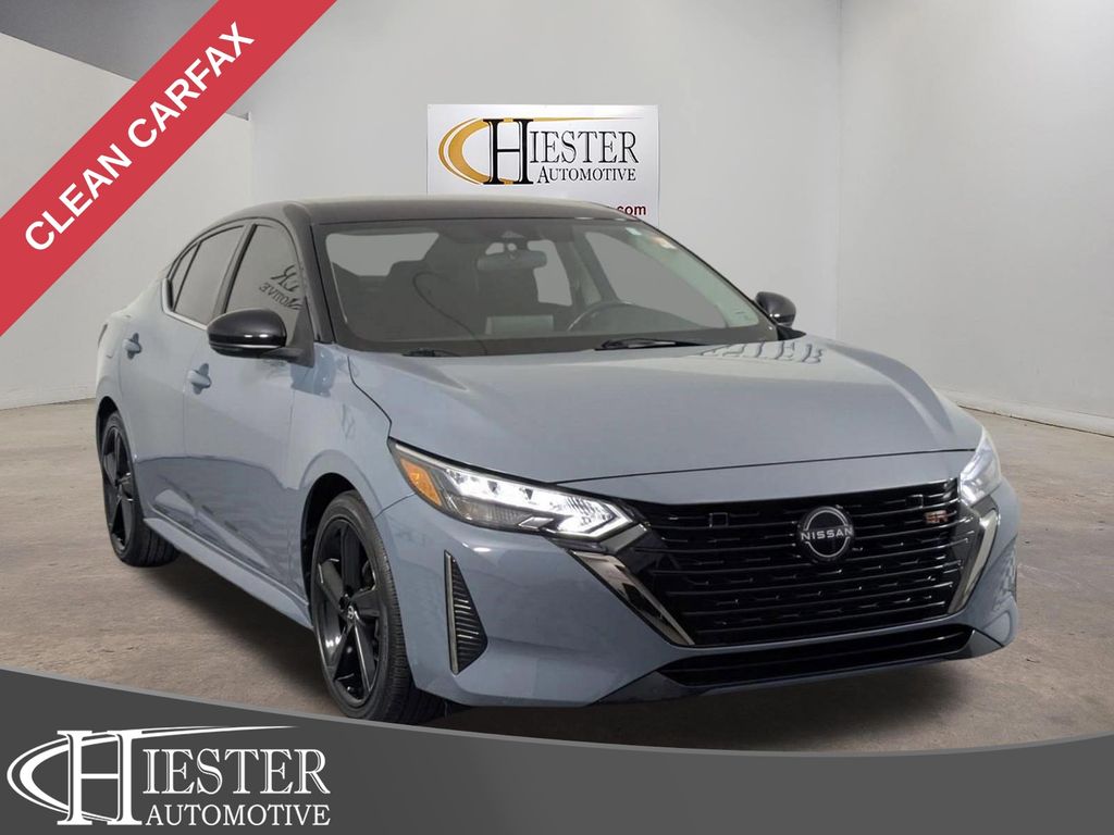 Atlantic Gray Metallic/Super Black 2024 Nissan Sentra Sedan Front-Wheel Drive Continuously Variable Transmission