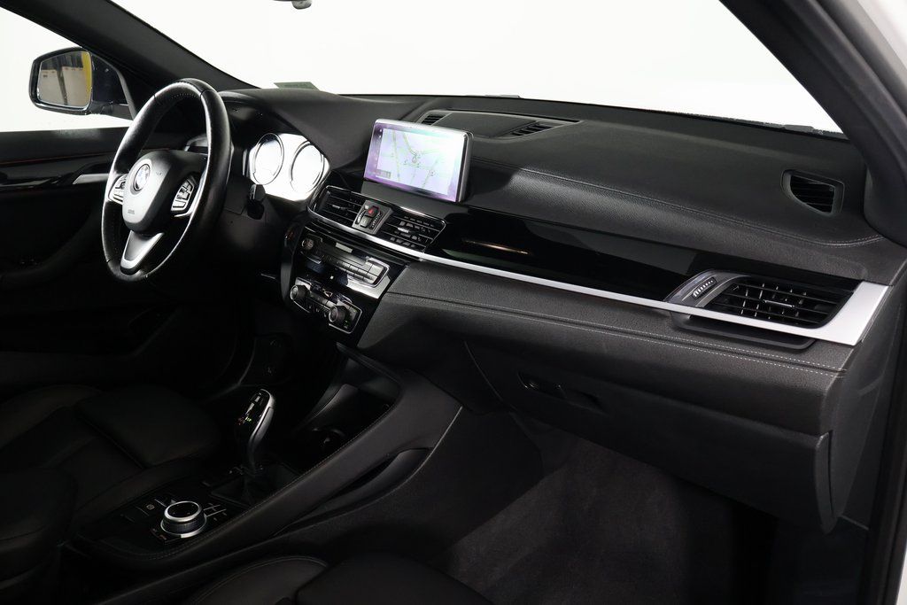 Thumbnail: 2022 BMW X2 - 9