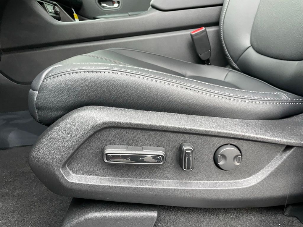 Thumbnail: 2026 Honda Pilot - 25