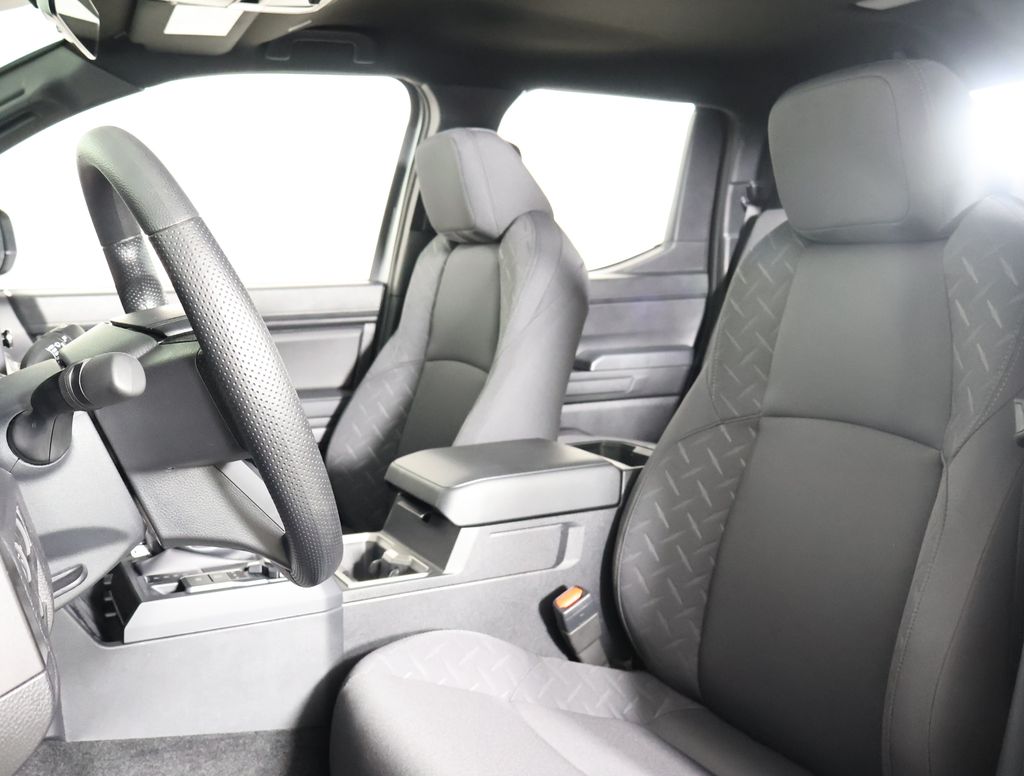 2025 Toyota Tacoma SR5 Double Cab photo 7