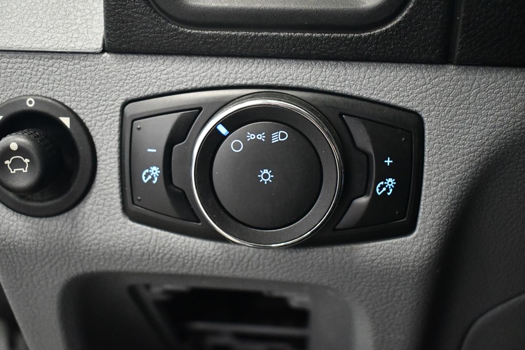 Thumbnail: 2016 Ford Transit Series - 14